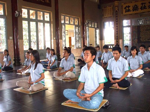 Медитация привлекает вьетнамскую молодеждь - ảnh 3